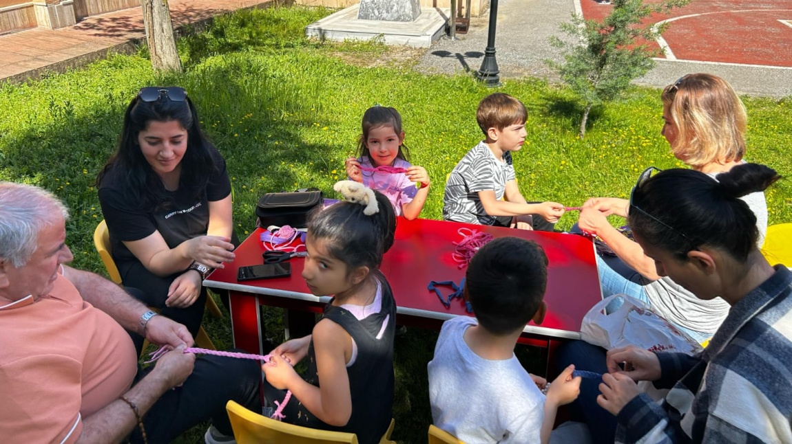 Minik Ellerle Atıkların Dönüşümü eTwinning Projesi ve Ailemle Eğitim Yolculuğum Etkinliği